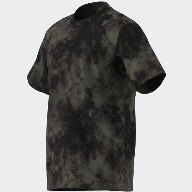 adidas Performance T-Shirt »TRAIN ESSENTIALS SEASONAL ALLOVER-PRINT« sportlicher Stil, Alloverprint im Camouflage-Look, schnell trocknend
