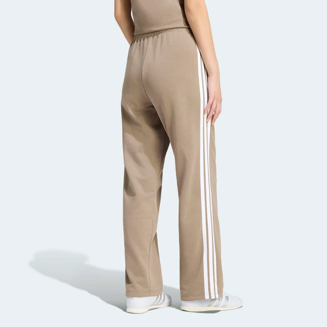 adidas Sportswear Sporthose »ESSENTIALS 3-STREIFEN OPEN HEM FRENCH TERRY« Reguläre Passform, aus weichem French Terry
