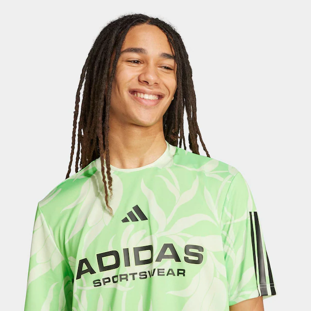 adidas Sportswear T-Shirt »COMMON GOAL« sportlicher Stil, mit Rundhalsausschnitt, Allover-Print