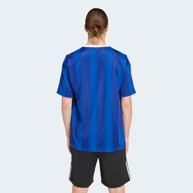 adidas Originals T-Shirt »ADIDAS ADICOLOR JACQUARD TRIKOT« lockere Passform, Rundhalsausschnitt, mit klassischem Trefoil Logo