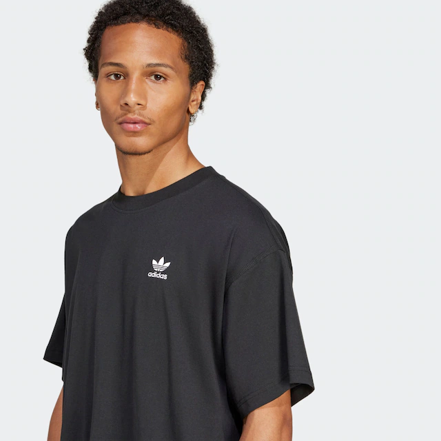 adidas Originals T-Shirt »TREFOIL ESSENTIALS OVERSIZED« mit geripptem Rundhalsausschnitt, Kurzarm, ohne Verschluss