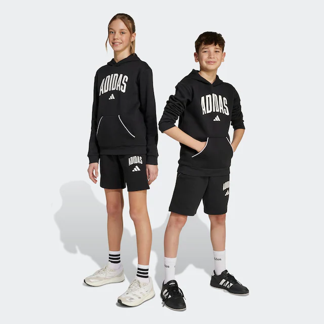 adidas Sportswear Shorts »SEASONALS ESSENTIALS COLLEGIATE TYPOGRAPHY KIDS« für Kinder und Teens, sportlicher Stil, aus Baumwolle und Polyester