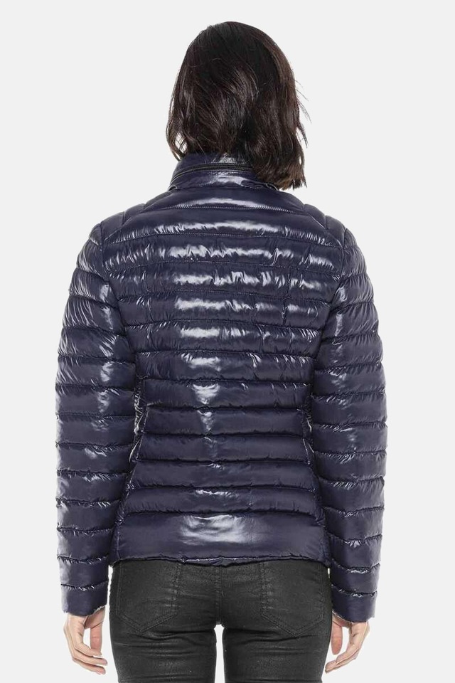 Cipo & Baxx Winterjacke »Steppjacke in tollem Design« ohne Kapuze mit Markenpatch, WM113