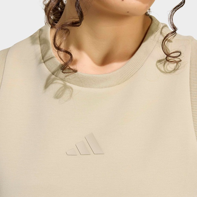 adidas Sportswear Tanktop »SOFT LUX« mit Rundhalsausschnitt, schmal geschnitten, ohne Verschluss