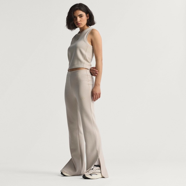 adidas Sportswear Tanktop »SOFT LUX« mit Rundhalsausschnitt, schmal geschnitten, ohne Verschluss