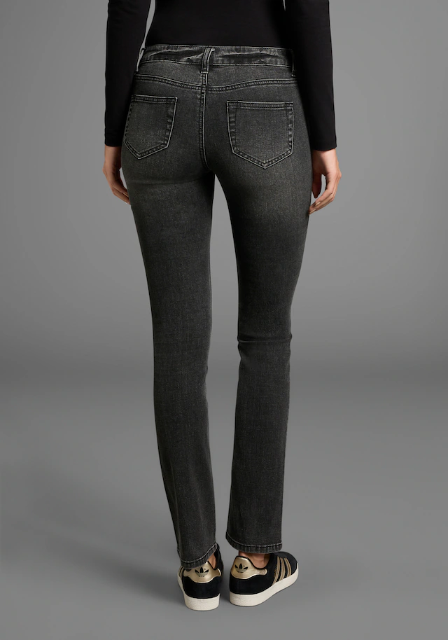 Arizona Comfort-fit-Jeans »mit Keileinsätzen« niedrige Leibhöhe