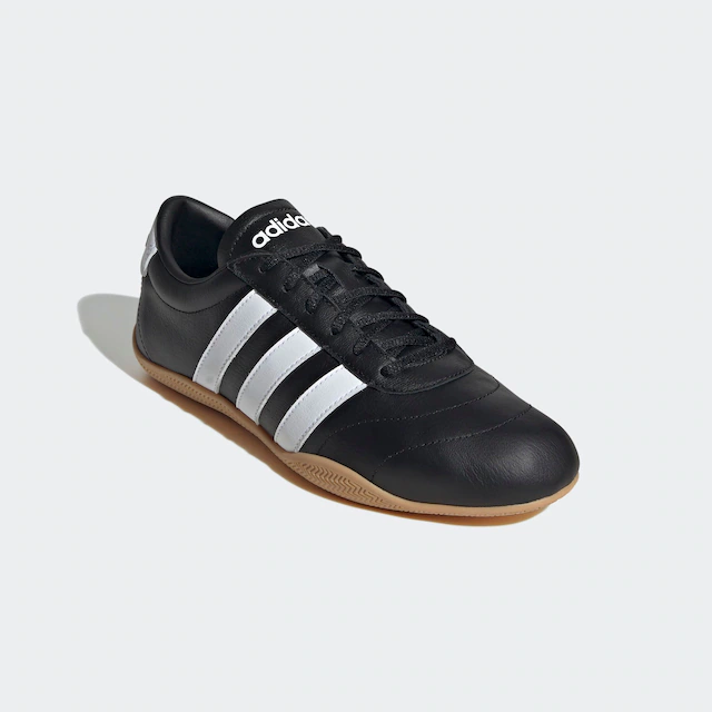 adidas Sportswear Sneaker »GRAND COURT LO« Design auf den Spuren des adidas Superstar