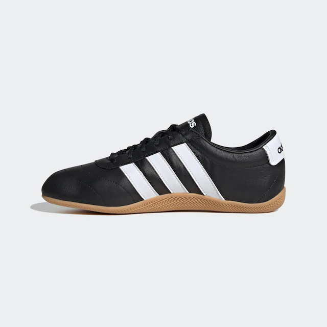adidas Sportswear Sneaker »GRAND COURT LO« Design auf den Spuren des adidas Superstar