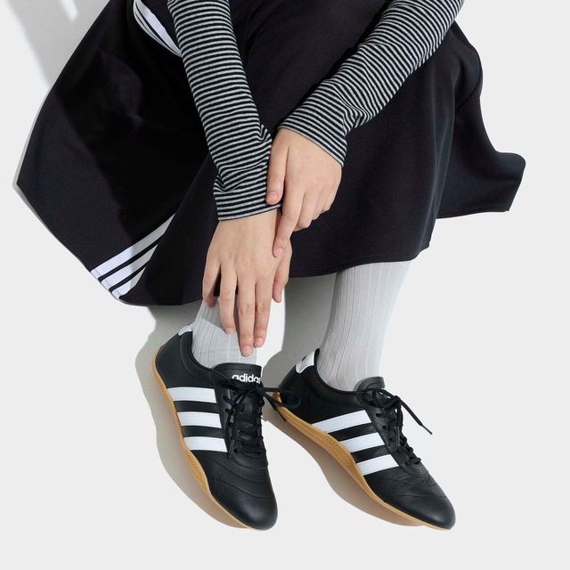 adidas Sportswear Sneaker »GRAND COURT LO« Design auf den Spuren des adidas Superstar