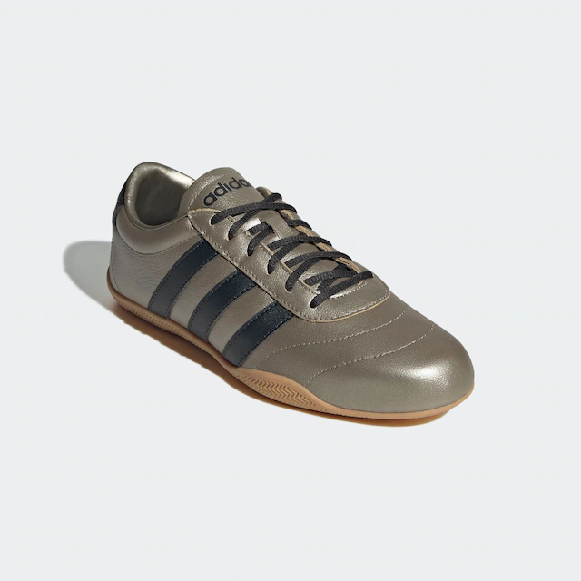 adidas Sportswear Sneaker »GRAND COURT LO« Design auf den Spuren des adidas Superstar