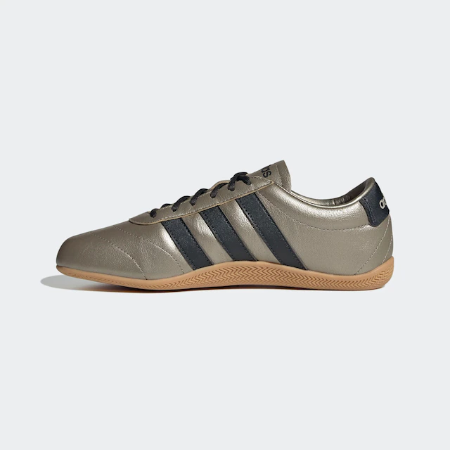 adidas Sportswear Sneaker »GRAND COURT LO« Design auf den Spuren des adidas Superstar