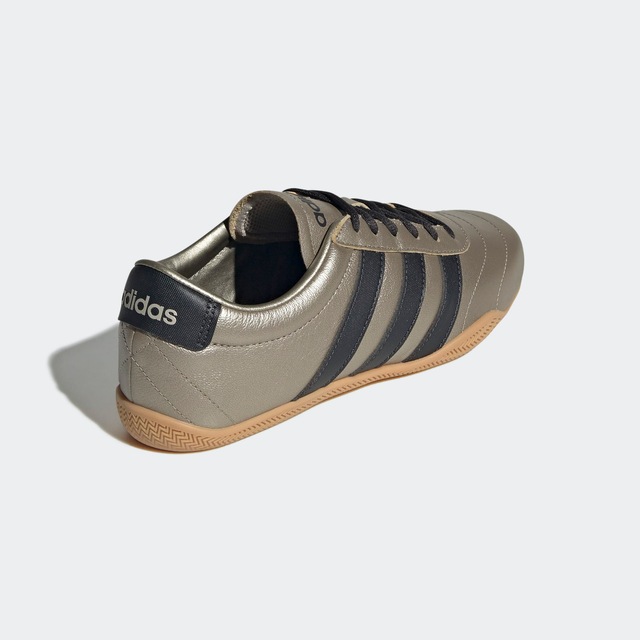 adidas Sportswear Sneaker »GRAND COURT LO« Design auf den Spuren des adidas Superstar