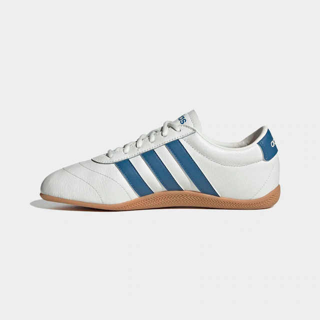 adidas Sportswear Sneaker »GRAND COURT LO« Design auf den Spuren des adidas Superstar