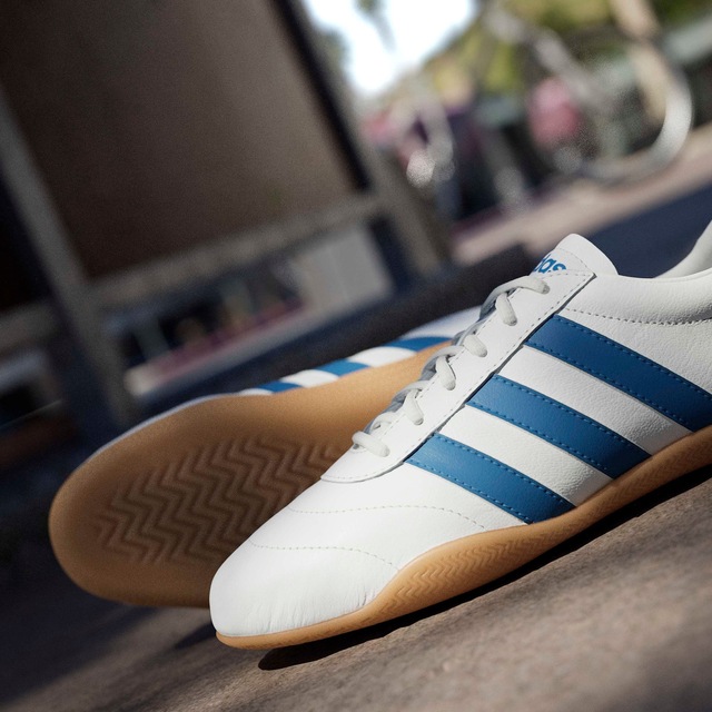 adidas Sportswear Sneaker »GRAND COURT LO« Design auf den Spuren des adidas Superstar