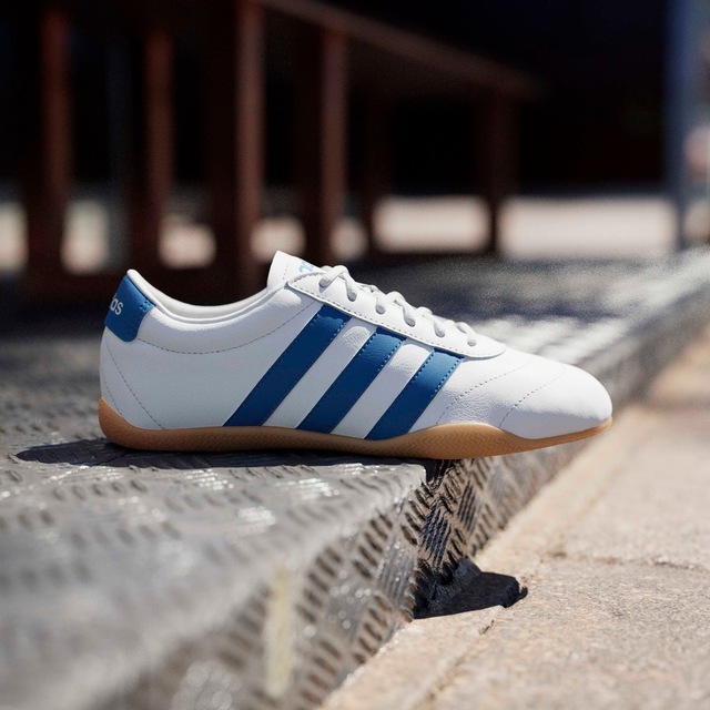 adidas Sportswear Sneaker »GRAND COURT LO« Design auf den Spuren des adidas Superstar