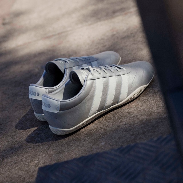 adidas Sportswear Sneaker »GRAND COURT LO« Design auf den Spuren des adidas Superstar
