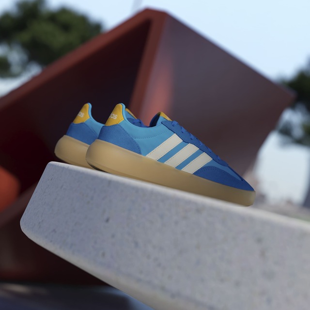 adidas Sportswear Sneaker »BARREDA DECODE KIDS« inspiriert vom Design des Handball Spezial, für Kinder & Jugendliche
