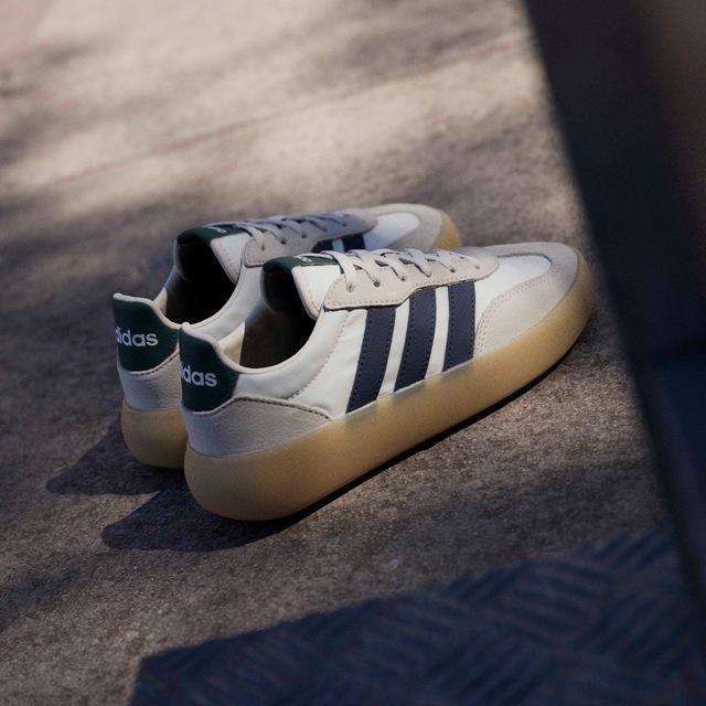 adidas Sportswear Sneaker »BARREDA DECODE KIDS« inspiriert vom Design des Handball Spezial, für Kinder & Jugendliche