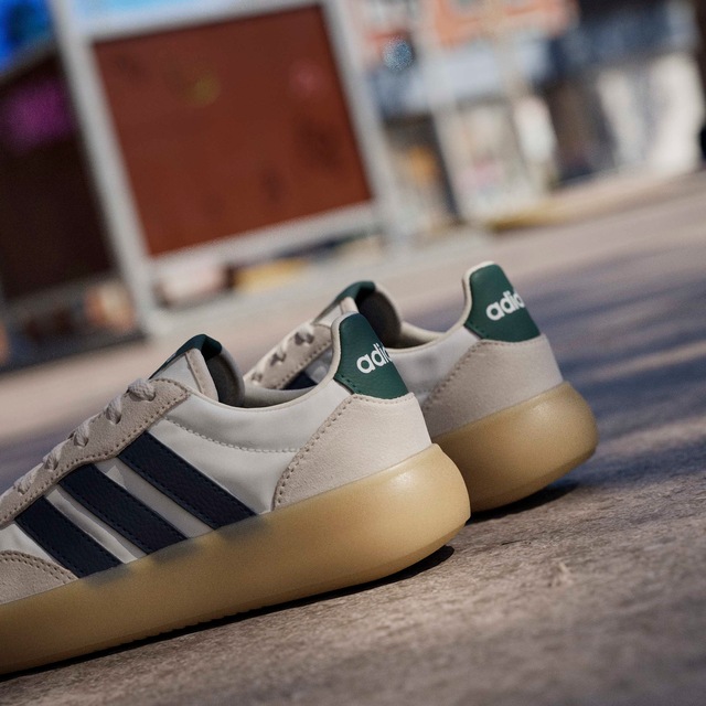 adidas Sportswear Sneaker »BARREDA DECODE KIDS« inspiriert vom Design des Handball Spezial, für Kinder & Jugendliche