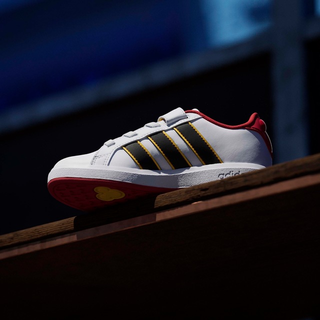 adidas Sportswear Sneaker »ADIDAS DISNEY MICKY MAUS GRAND COURT KIDS« für Kinder & Jugendliche
