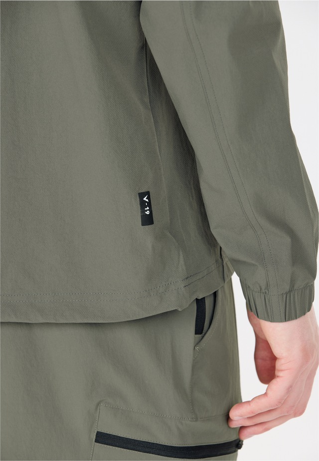 Virtus Trainingsjacke »Jayson« Im Anorak-Design mit Stretchfunktion