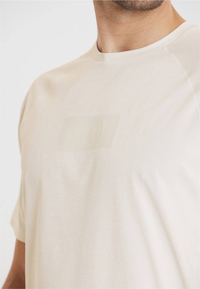 Virtus Funktionsshirt »Kaleb« mit Stretch und schnelltrocknender Qualität