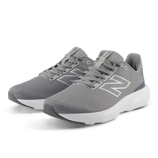 New Balance Laufschuh »413V3«