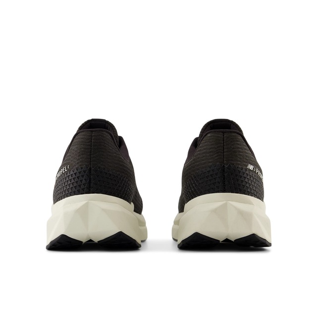 New Balance Laufschuh »FUELCELL PROPEL V5« mit FuelCell-Mittelsohle