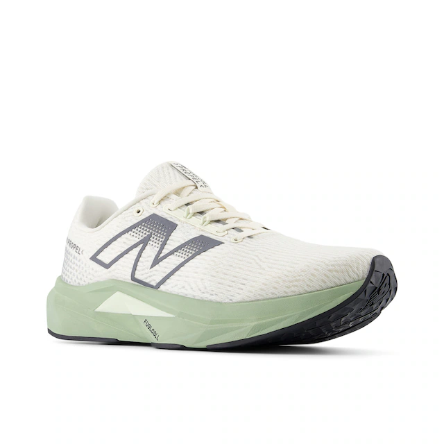 New Balance Laufschuh »FUELCELL PROPEL V5« mit FuelCell-Mittelsohle