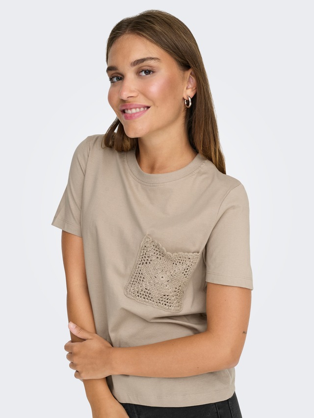 JDY Kurzarmshirt »JDYSELMA S/S CROCHET POCKET TOP JRS NOOS«