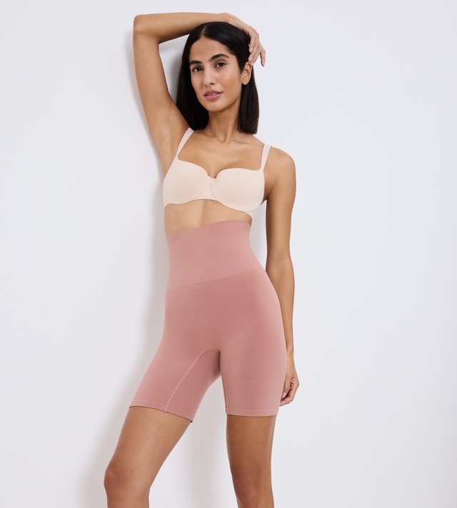 Triumph Panty »Soft Sculpt« nahtlos, formend, hohe Abdeckung, mittlerer Halt, Bandeau-Strickbund
