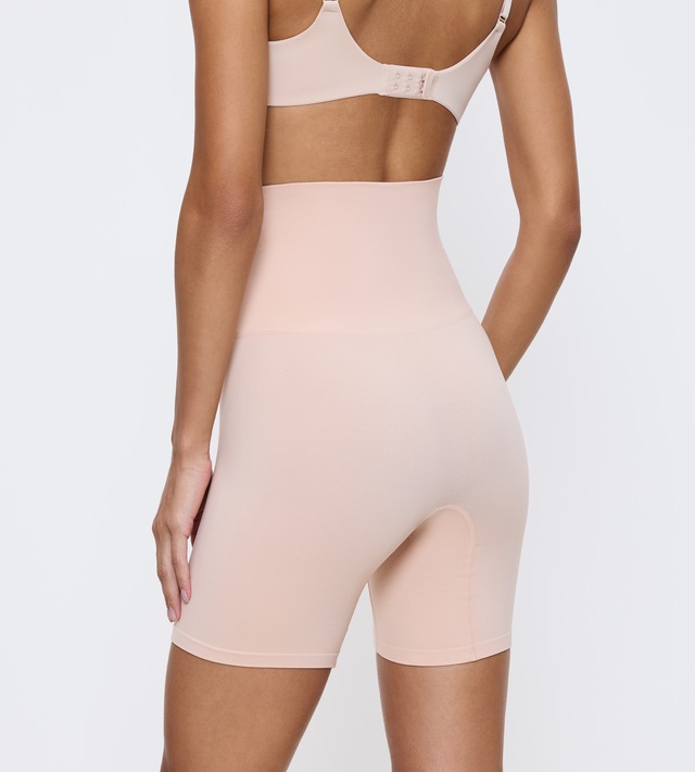Triumph Panty »Soft Sculpt« nahtlos, formend, hohe Abdeckung, mittlerer Halt, Bandeau-Strickbund