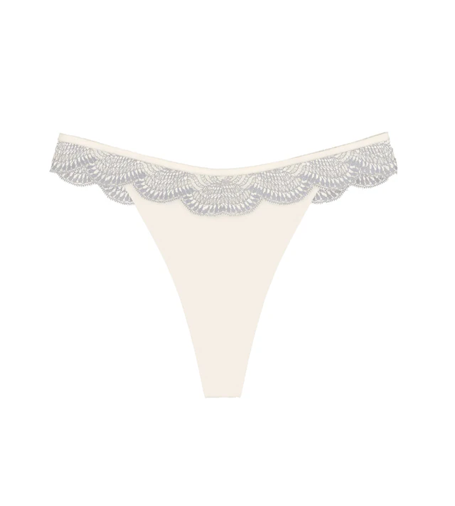 Triumph Slip »Comfort Glam String« raffinierte Spitze
