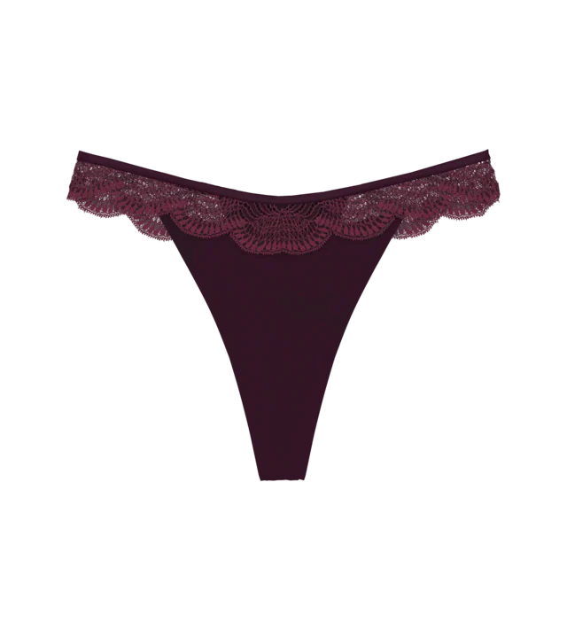Triumph Slip »Comfort Glam String« raffinierte Spitze