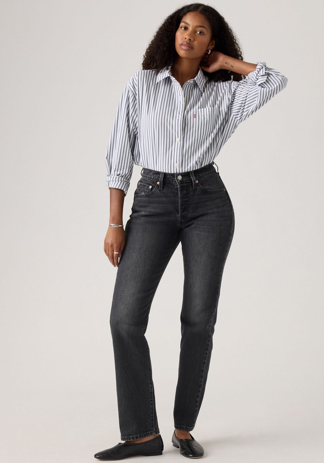 Levi's® Stretch-Jeans »LV Jeans 501 CURVE BLACKS« Die Passform schmeichelt kurvigen Figuren