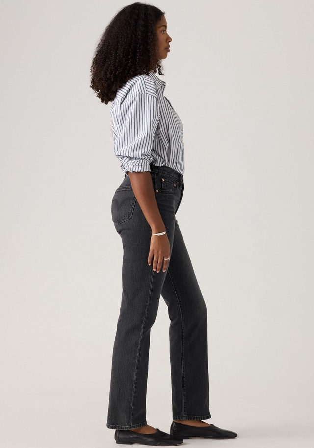 Levi's® Stretch-Jeans »LV Jeans 501 CURVE BLACKS« Die Passform schmeichelt kurvigen Figuren