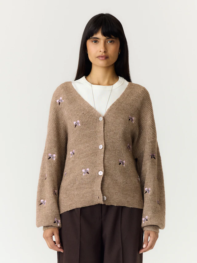 Y.A.S Strickjacke »YASFLEUR LS KNIT CARDIGAN S. NOOS« Materialmix, regular fit, bestickt