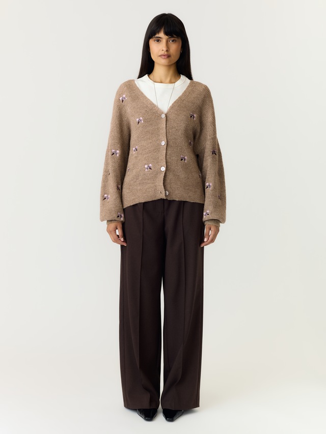 Y.A.S Strickjacke »YASFLEUR LS KNIT CARDIGAN S. NOOS« Materialmix, regular fit, bestickt