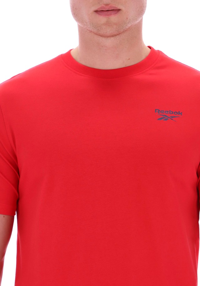 Reebok T-Shirt »CODY SMALL LOGO CREW NECK SS TEE« mit Rundhalsausschnitt, Kurzarm, ohne Verschluss, aus Baumwolle