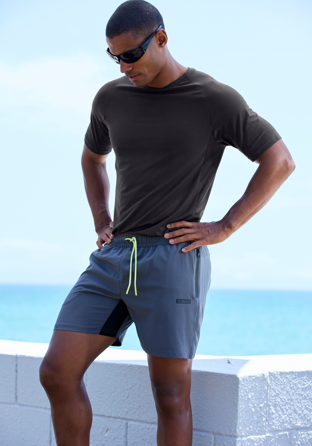 Le Jogger Performance Funktionsshirt mit Rundhalsausschnitt und seitlichen Mesh-Einsatz