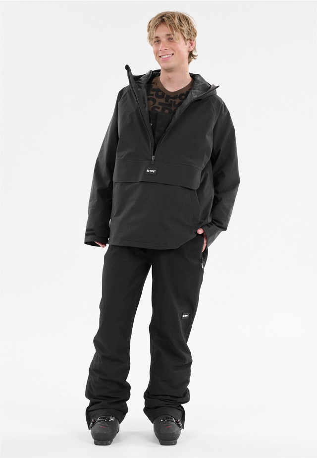 SLOPE Skihose »Kenwood« im ausgeklügelten Latzhosen-Design