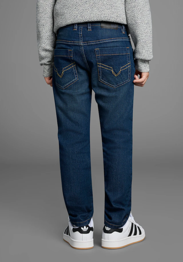 H.I.S Relax-fit-Jeans »H.I.S Stretchjeans in gerader Form für Jungen« Für TEENS. Gerade Jeans in authentischer Waschung
