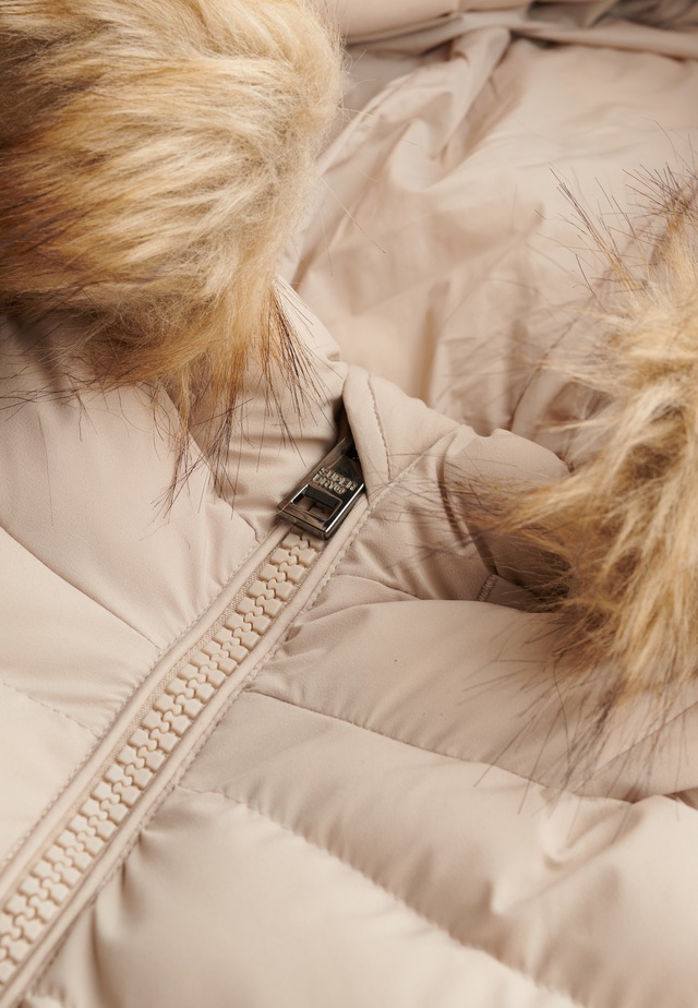 Superdry Steppjacke »FUJI FAUX FUR HOOD MID LENGTH« mit Kapuze Slim Fit, mit Reißverschluss, aus Polyester und Kunstfaser