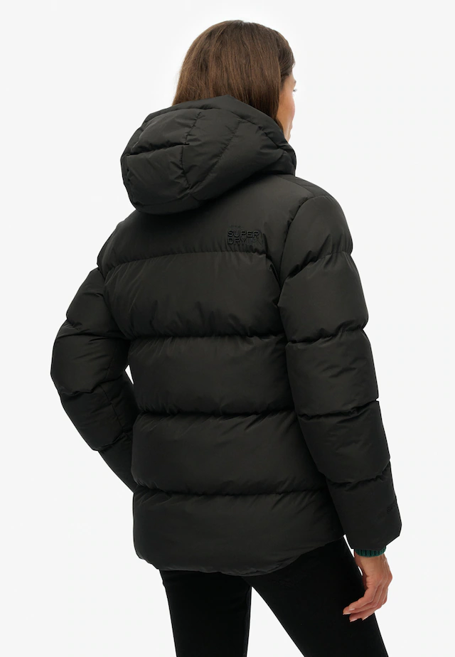 Superdry Steppjacke »HOODED 5 BAFFLE SPORTS PUFFER« mit Kapuze mit Reißverschluss, aus Polyester und Kunstfaser, Relaxed Fit