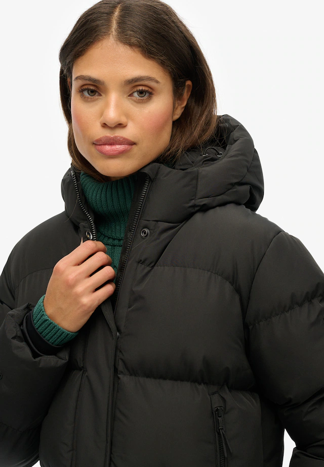 Superdry Steppjacke »HOODED 5 BAFFLE SPORTS PUFFER« mit Kapuze mit Reißverschluss, aus Polyester und Kunstfaser, Relaxed Fit