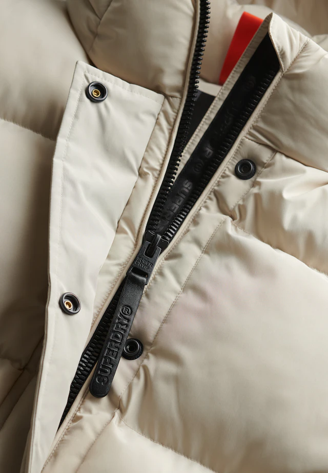 Superdry Steppjacke »HOODED 5 BAFFLE SPORTS PUFFER« mit Kapuze mit Reißverschluss, aus Polyester und Kunstfaser, Relaxed Fit