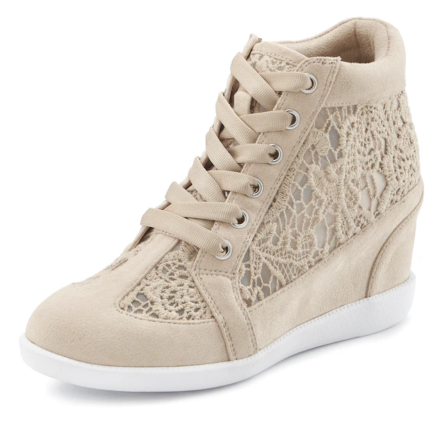 LASCANA Stiefelette »Freizeitschuh, Keilstiefelette, Sneaker,« mit innenliegendem Keilabsatz und eleganten Spitzendetails