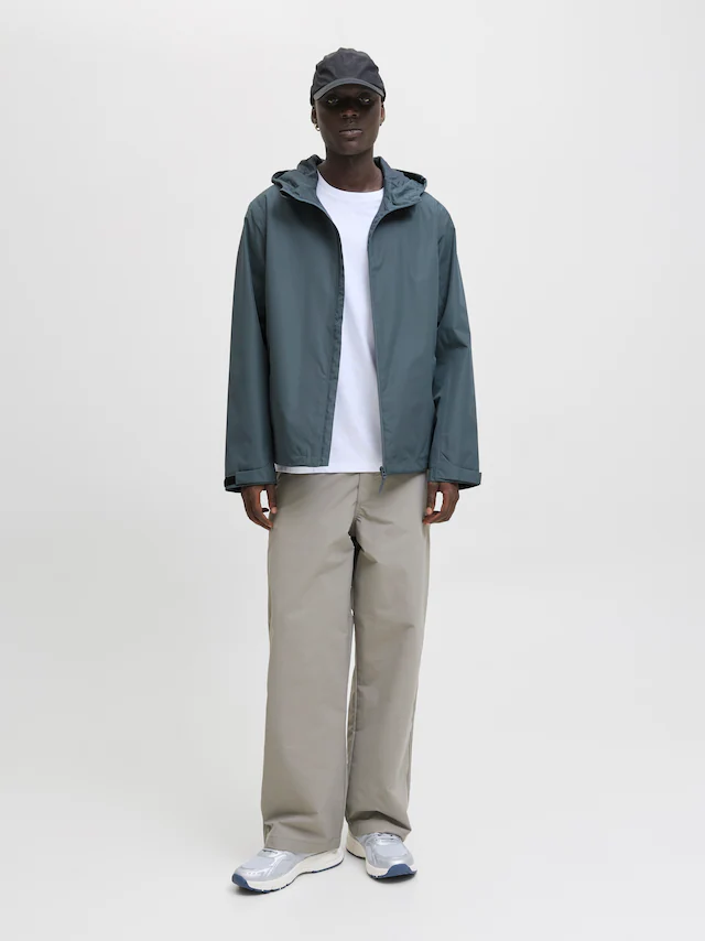 Jack & Jones Outdoorjacke »JJEFLYNN FUNCTIONAL JACKET NOOS« mit Kapuze mit Kordelzug