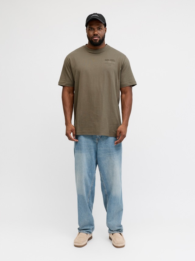 Jack & Jones PlusSize T-Shirt »JJEURBAN EDGE STUDIO TEE SS SN PLS« mit Logobranding