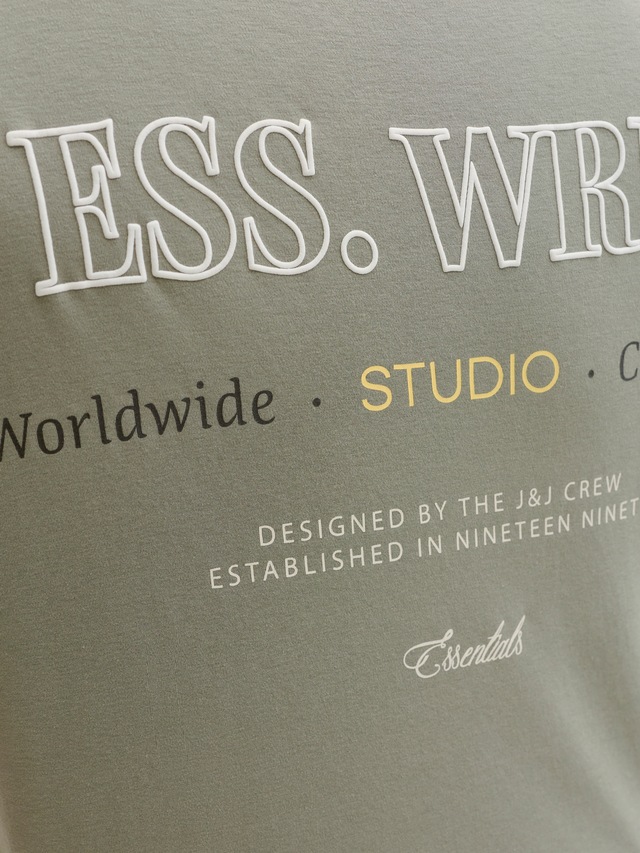 Jack & Jones PlusSize T-Shirt »JJEURBAN EDGE STUDIO TEE SS SN PLS« mit Logobranding